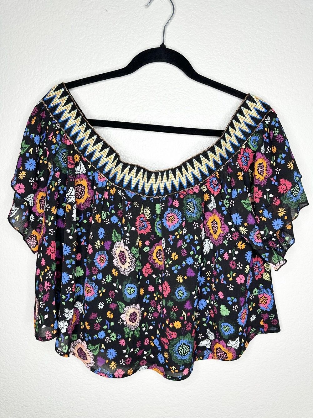 Guess Blouse Womens Large Black Floral Off Shoulder Embroidered Smocked Boho